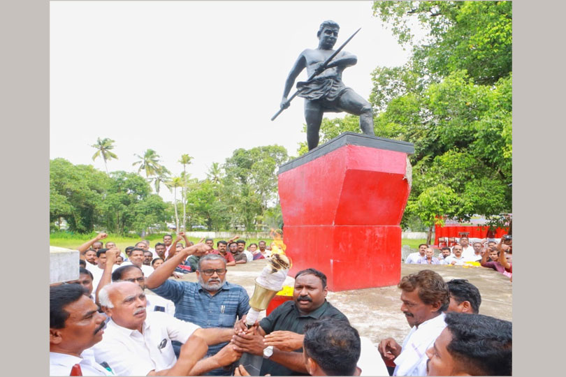 സി പി ഐ സംസ്ഥാന സമ്മേളനം : ദീപശിഖാ പ്രയാണത്തിന് പ്രൗഢോജ്വല തുടക്കം